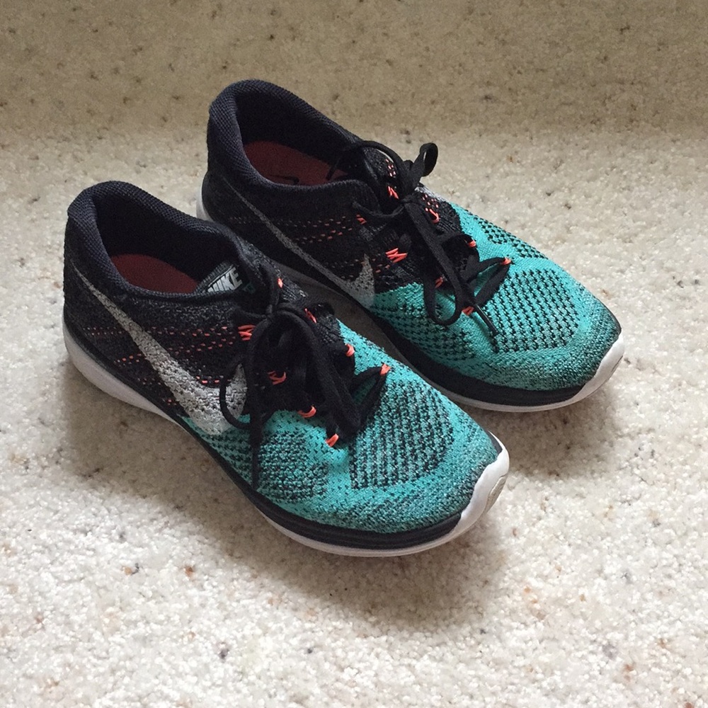 Nike flyknit Lunarlon running shoes!!!